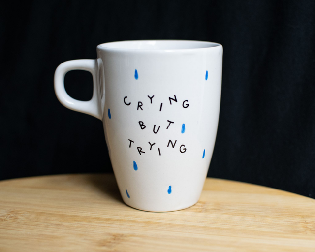 Kubek "crying but trying"