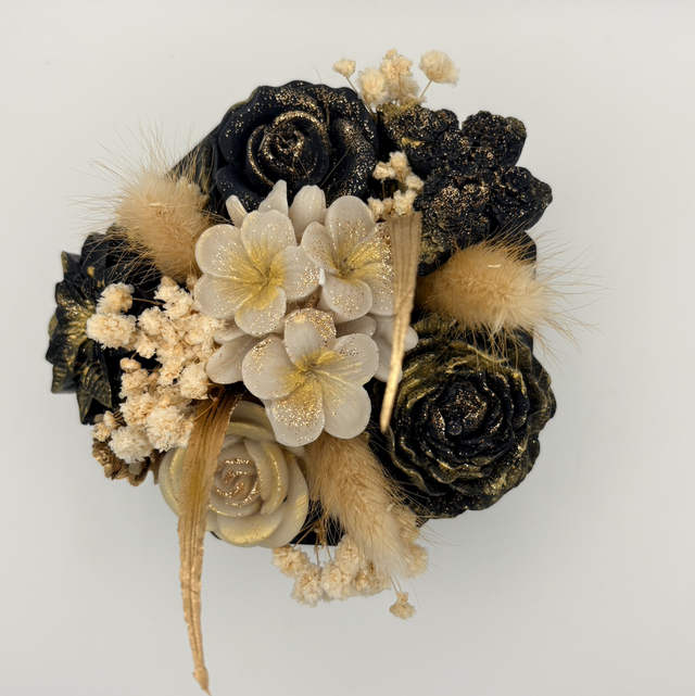 Bouquet de fondants parfumés noir et doré – Une création élégante et raffinée