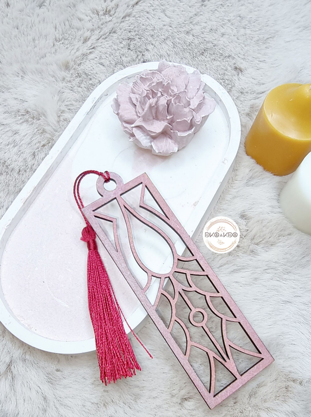 Marque-page en bois LA VIE EN ROSE