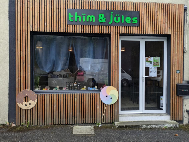 Enseigne boutique -de 2m