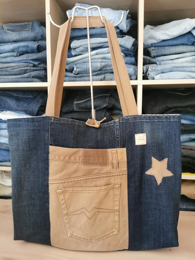  Sac cabas # 232 -Deux jeans recyclés pour un sac unique
