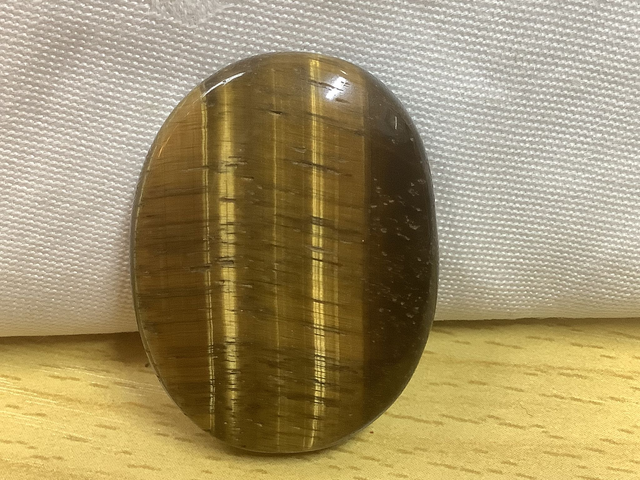 Golden Tiger Eye Thumb Stone 