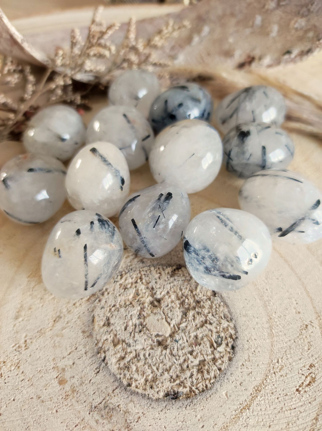 Pierre roulée Cristal de roche Tourmaline AA