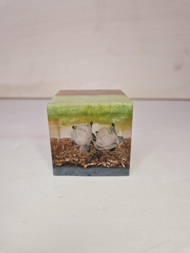 Orgonite, cube / 073