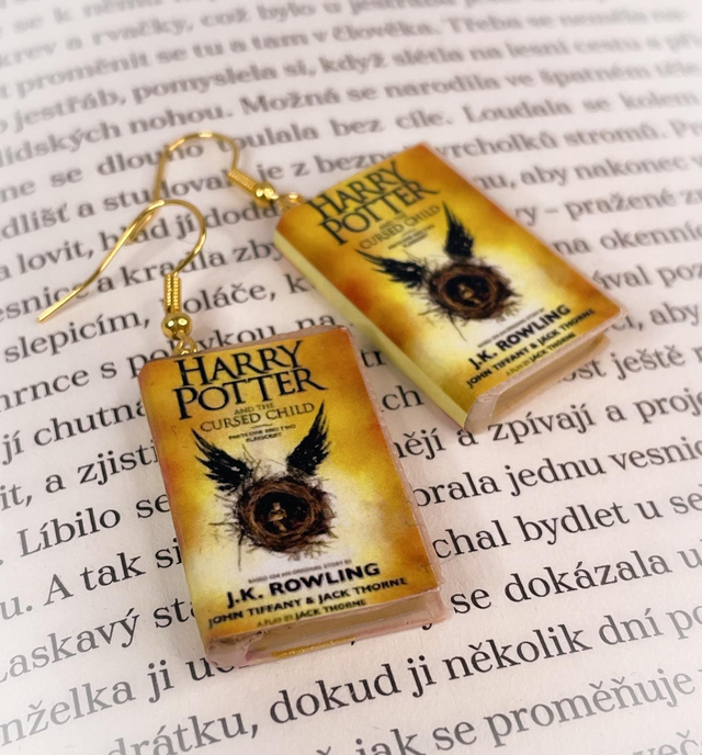 Náušnice mini knížky HP Prokleté dítě