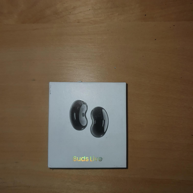 Buds Live
