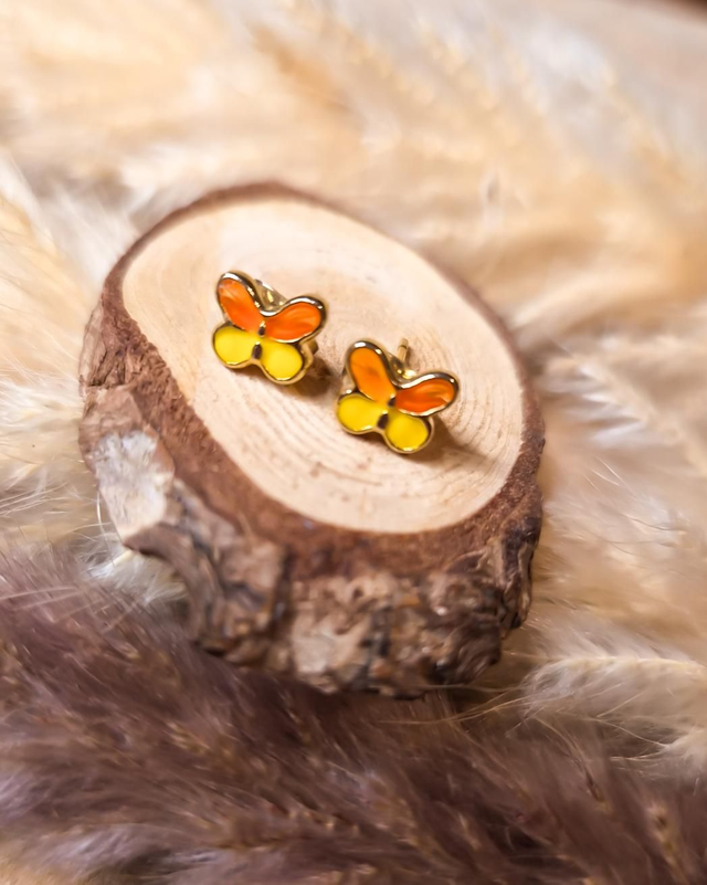 Boucles d'oreilles puces "Papillons" - Modèle orange et jaune