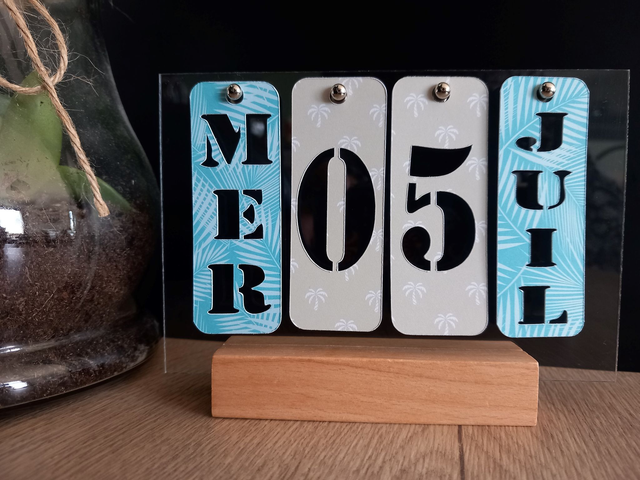 Calendrier perpétuel transparent