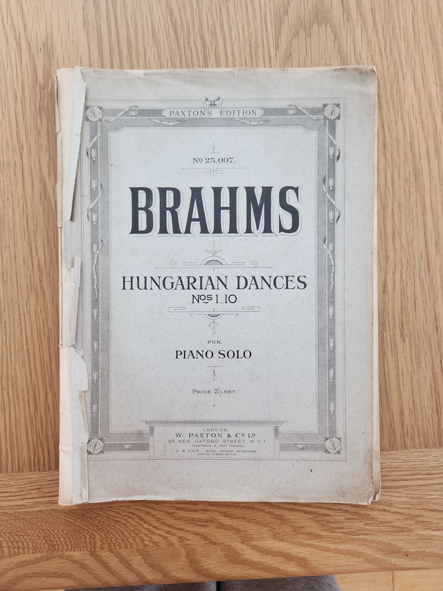 Brahms Hungarian Dances Piano Solo Sheet Music Book 1. Nos. 1-10 Paxton