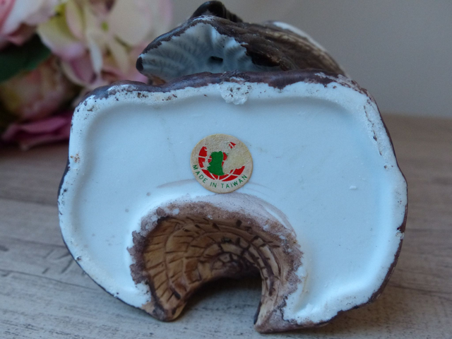 Statuette Hibou Vintage - Artisanat Taïwanais pour Ambiance Ferme Chic - Hibou Céramique avec Fleur – Charme Bucolique Maison de Campagne