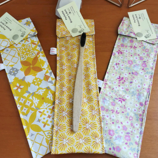 pochette brosse a dent