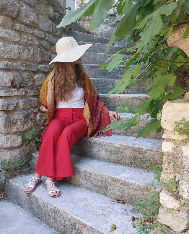 Pantalon d’été en coton léger – Taille haute, zip & ceinture, légèrement évasé, coupe ajustée - Rouge