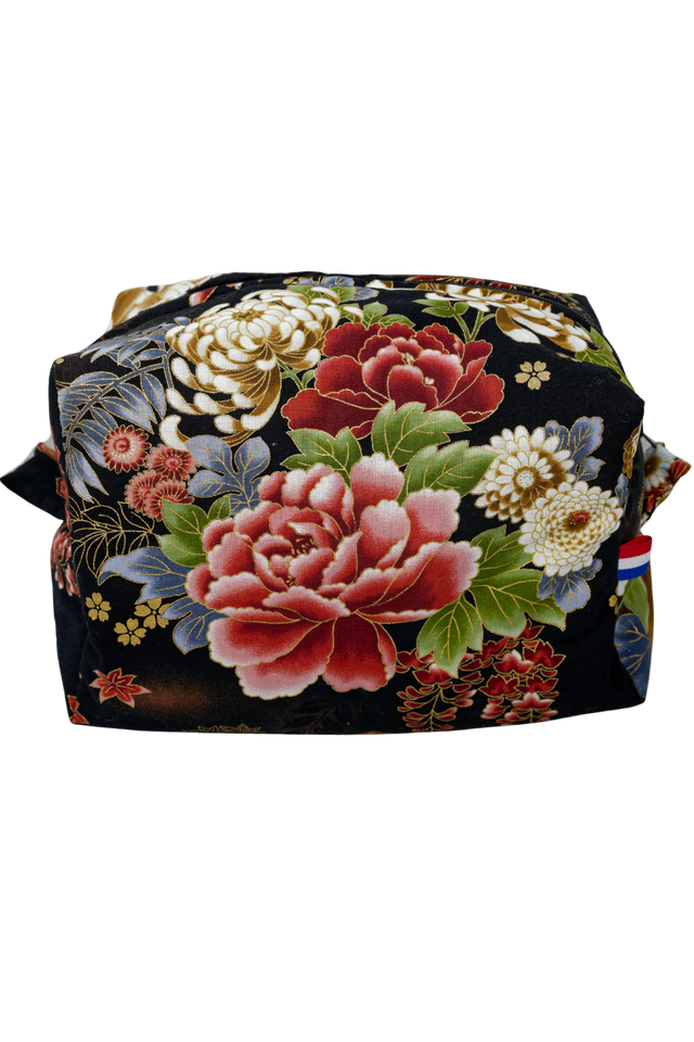 Trousse de toilette artisanale en tissu japonais – Motifs floraux traditionnels