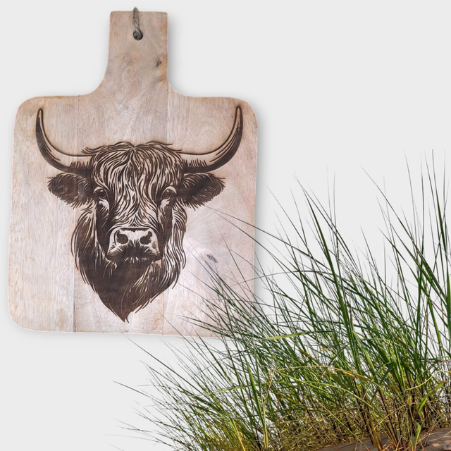 Mangohouten Borrelplank met Hooglander Kop nr 5