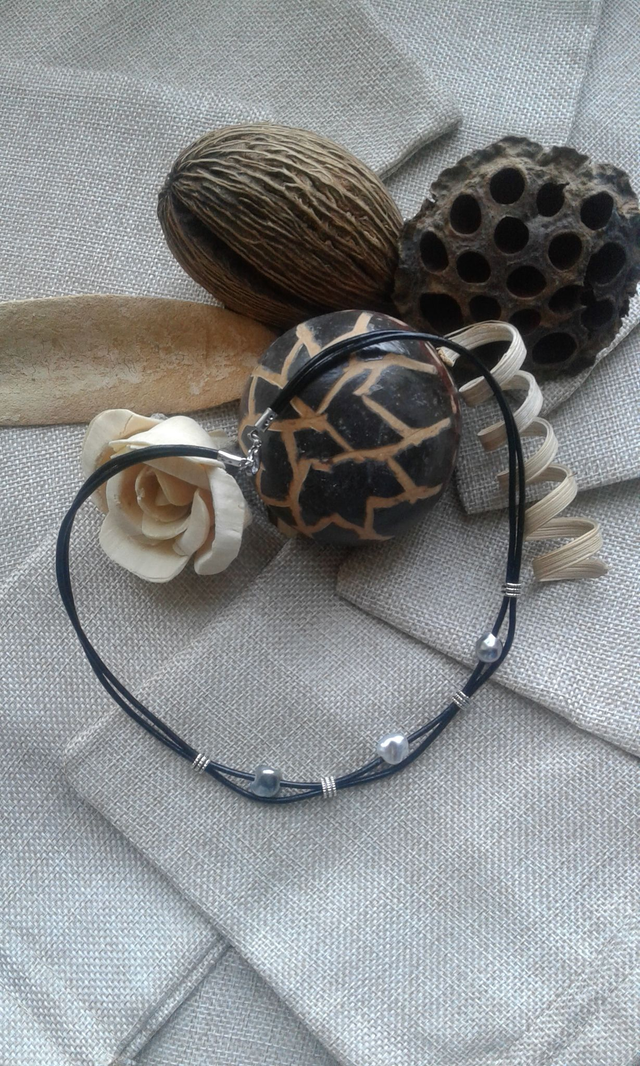 Collier cuir et keshi