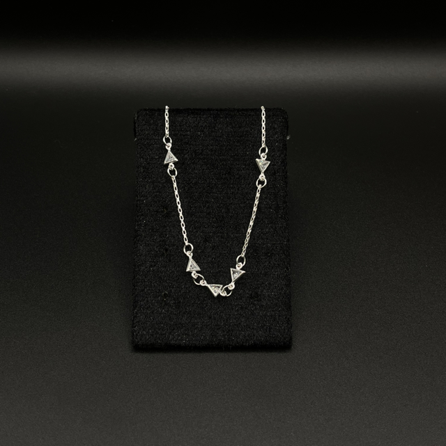 Pulseira 5 triângulos com zircônia 