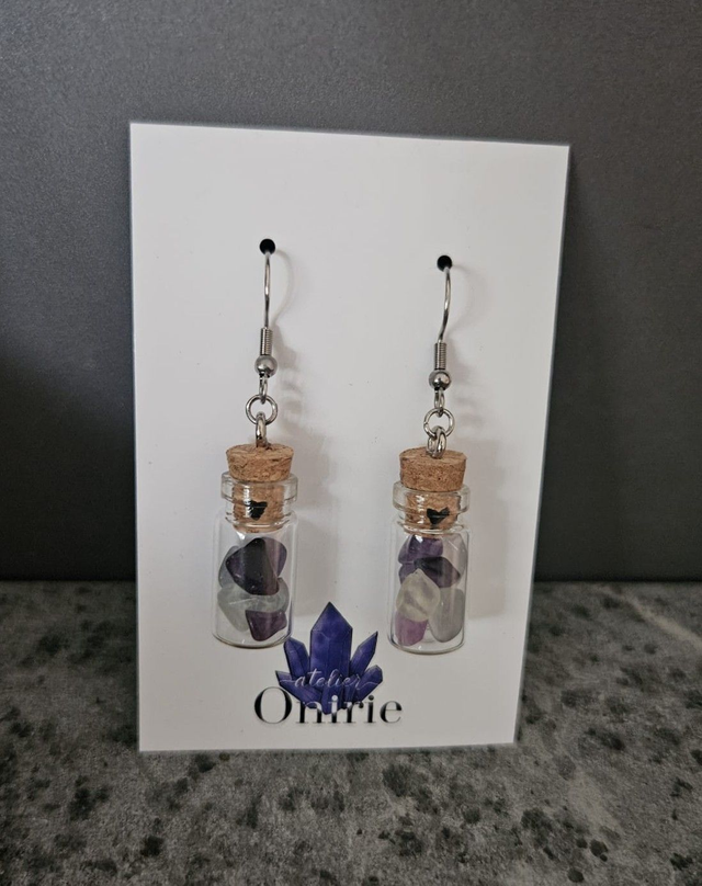 Enchantements d'oreille (fluorite arc-en-ciel et croquis de coeur)