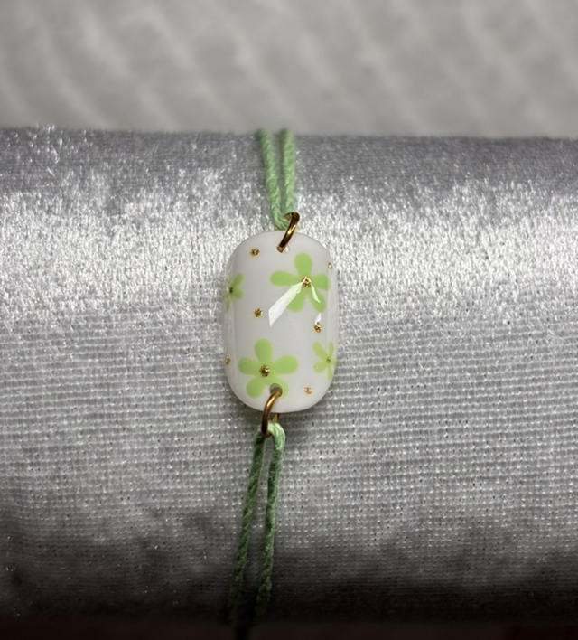 Bracelet fleurs vert