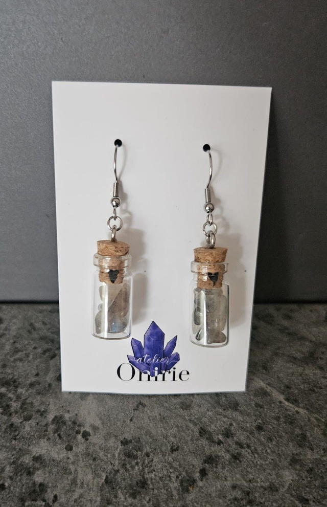 Enchantements d'oreille (labradorite et croquis de coeur)