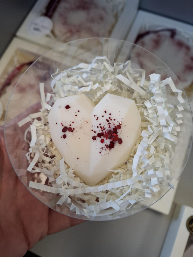 Černá třešeň Srdce - vonný sójový vosk