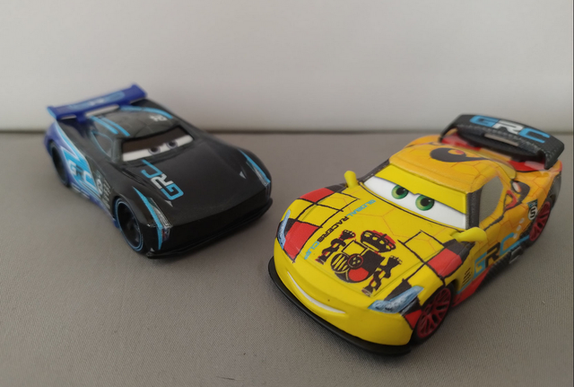 Disney Pixar Cars GRC - Jackson Storm & Miguel Camino