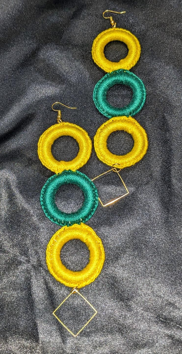 Hoop dangle earrings 