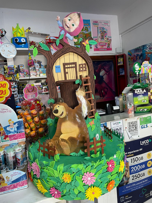 Noleggio Torta Masha e Orso