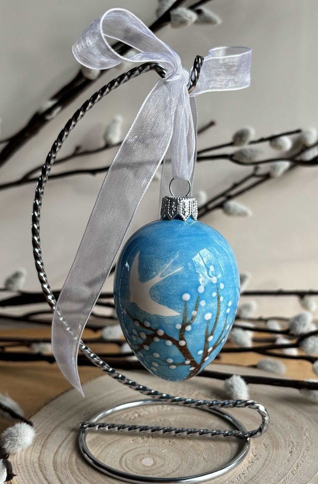 7cm Handmade Egg showing a Bird and a Butterfly flying over branches