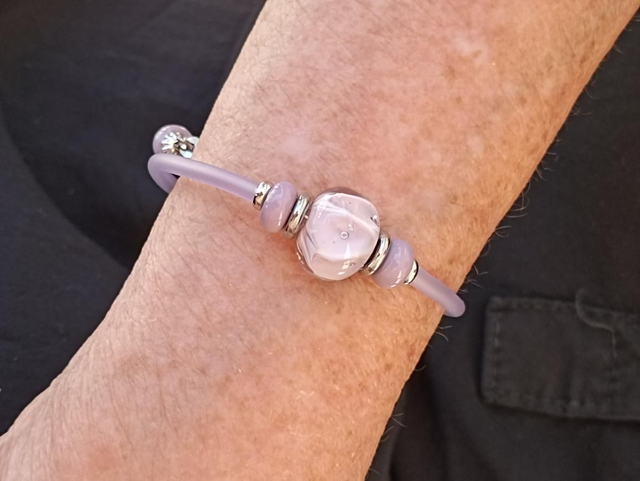 Bracelet violet en verre