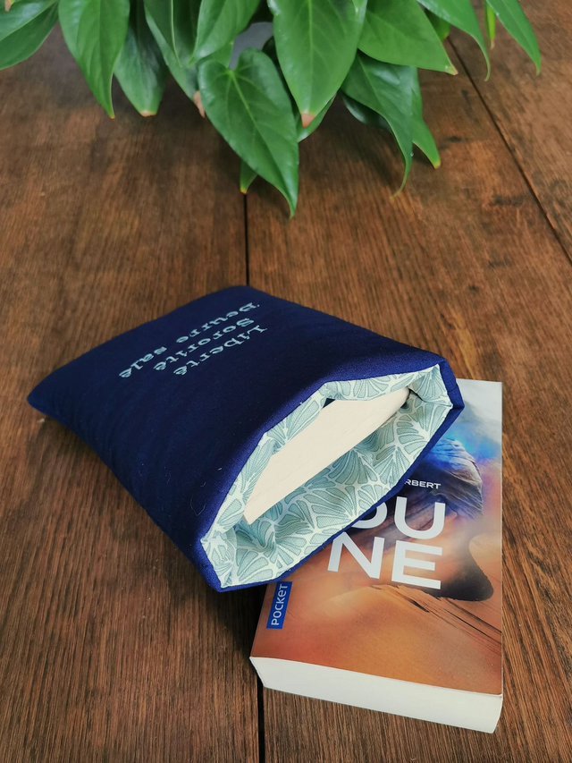 🌊 Pochette à livre - Liberté, sororité, beurre salé