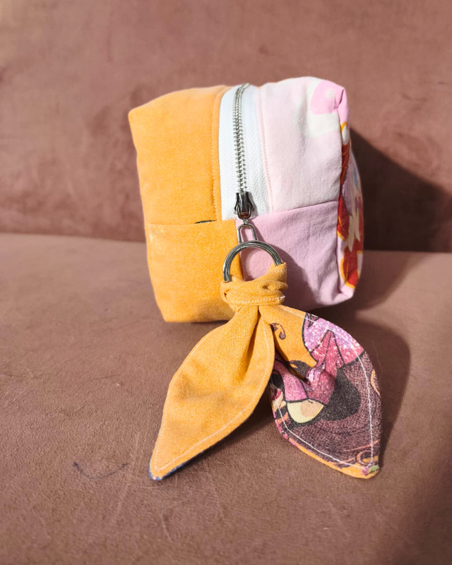 ✨ Trousse matelassée upcyclée – Édition Winx (Bloom & Musa) ✨