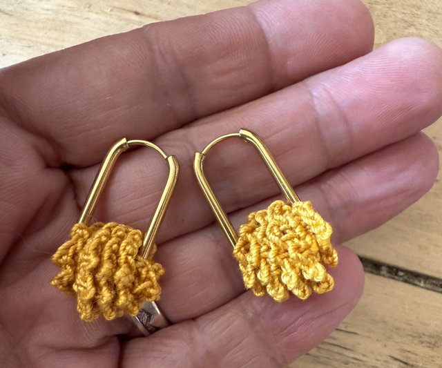 Créole jaune au crochet 