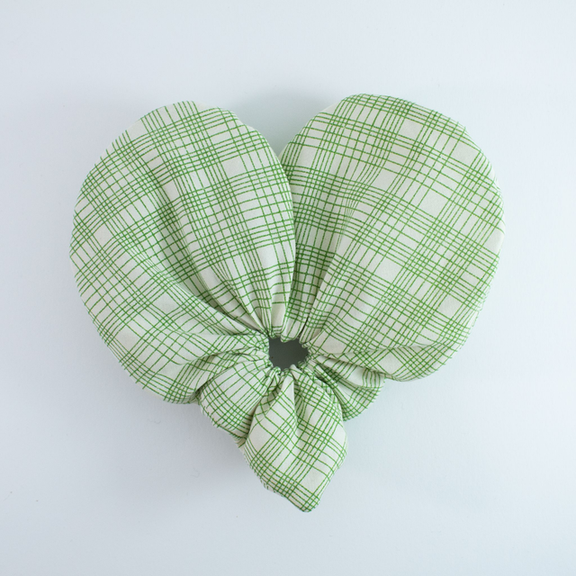 Scrunchy cœur XXL – Motif carreaux verts