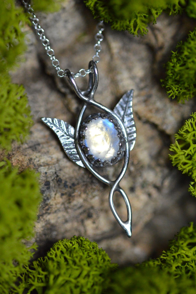 Pendentif Elfique - "Lueur" Pierre de Lune