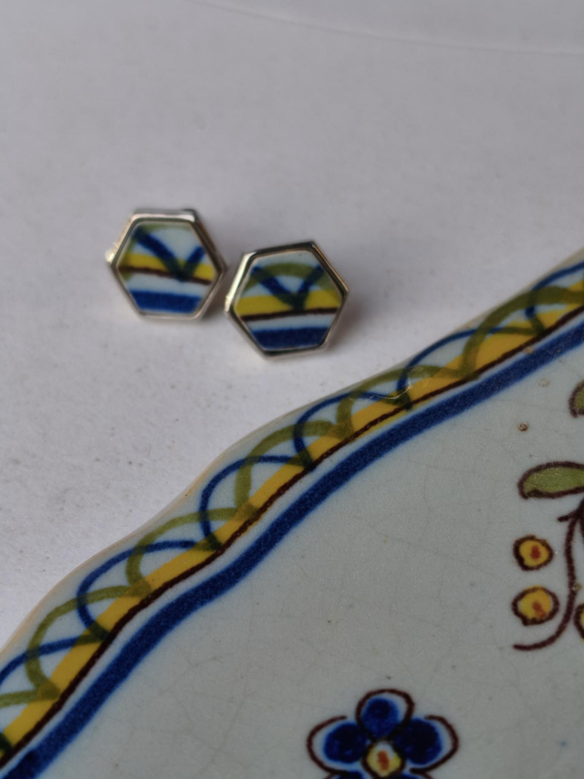 Boucles d'oreilles simples hexagonales - faïence et laiton - Faïencerie de Desvres - no.2