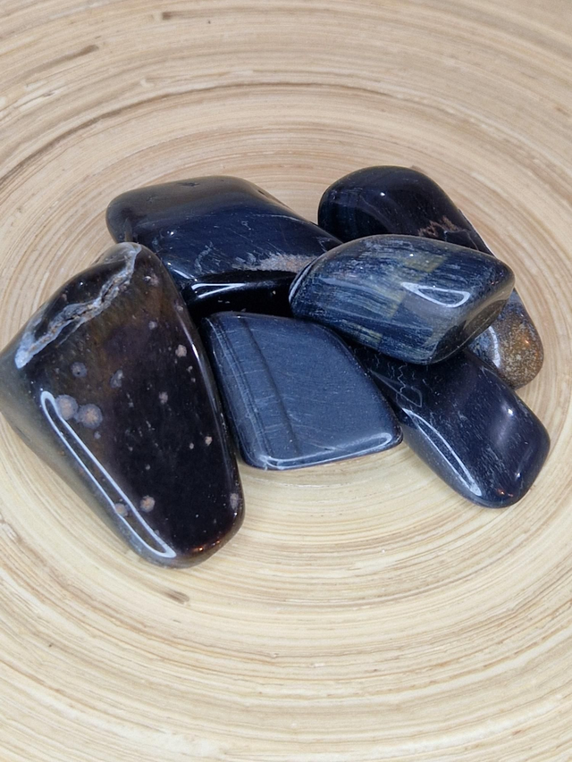 Oeil de faucon - Pierre roulée