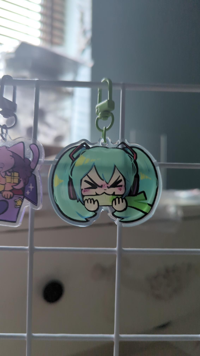 MIKU NOM keychain