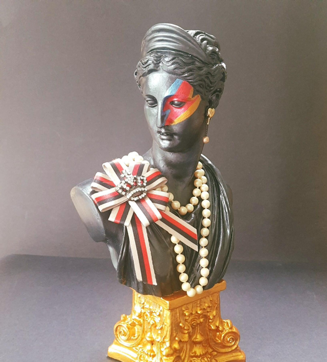 The Vintage Rebel - Ziggy Starbust 