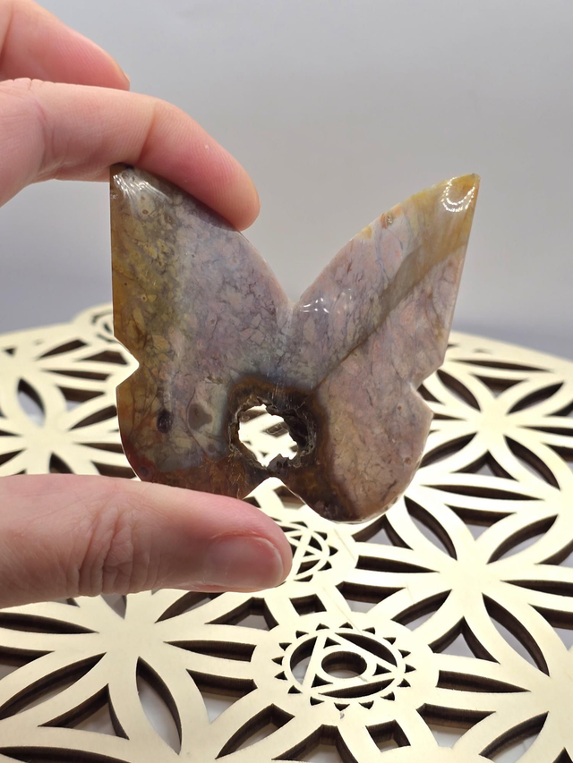 Calcédoine violette papillon