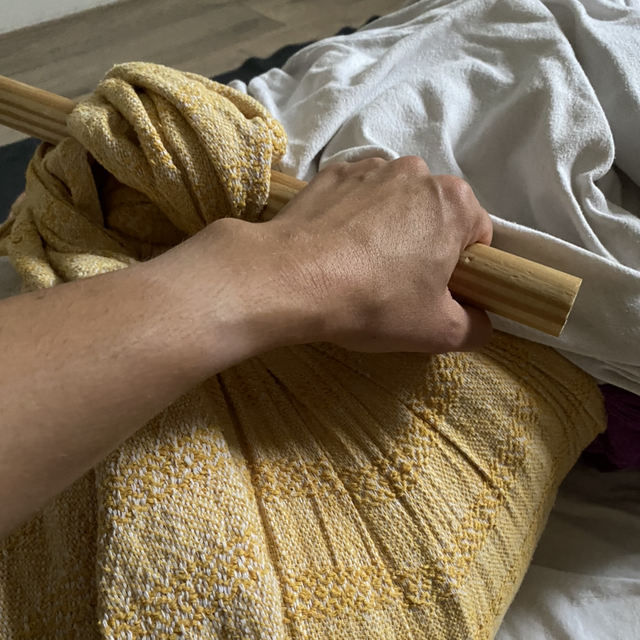 Massage postnatal + serrage du bassin 