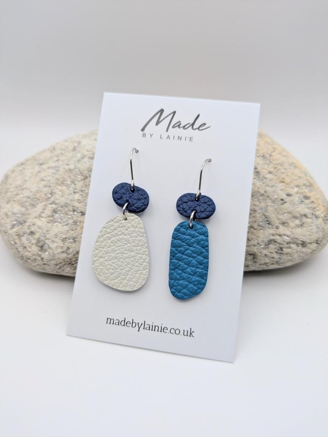 Mismatched Pebble Drop Earrings(1)