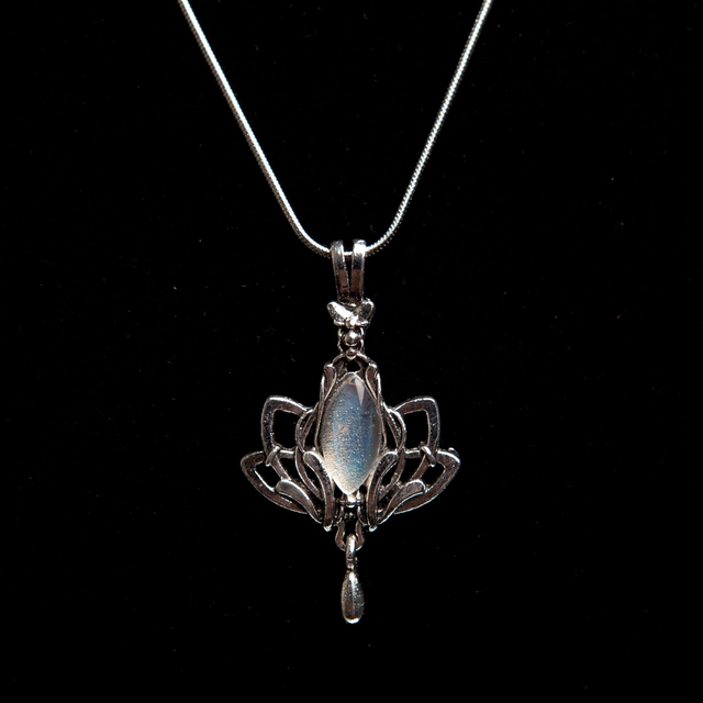 Pendentif lotus