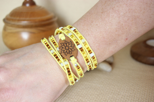 Bracelet en bois et perles verres