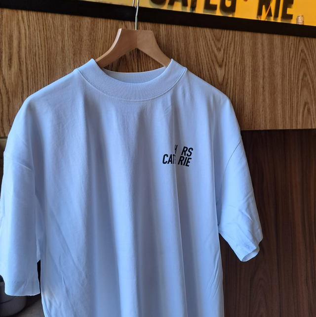 T-shirt white