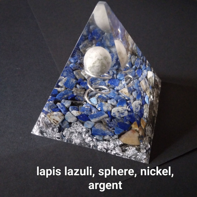 orgonites grandes pyramides lapis lazuri
