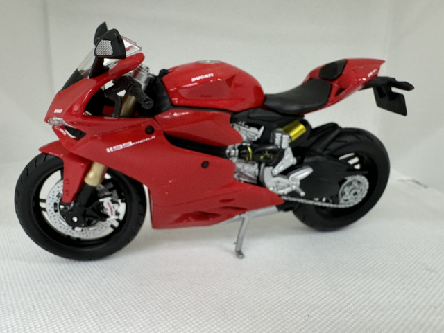 Ducati 1199 Panigale 1:12 Motorrad Maisto