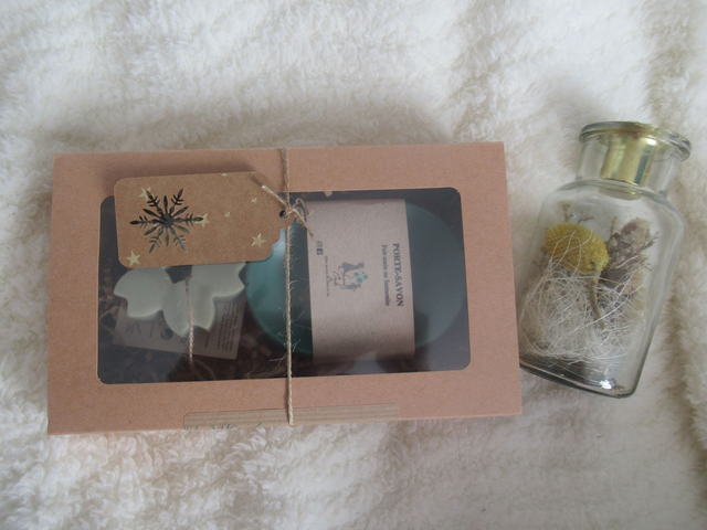 Coffret porte-savon et savon forme &quot;Fleur&quot; Green Avena