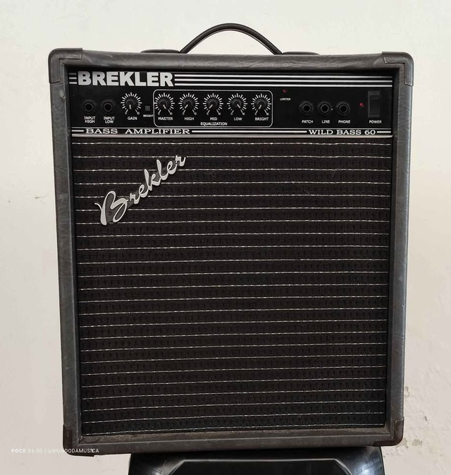 Caixa  Brekler amplificada para Guitarra/baixo 60w