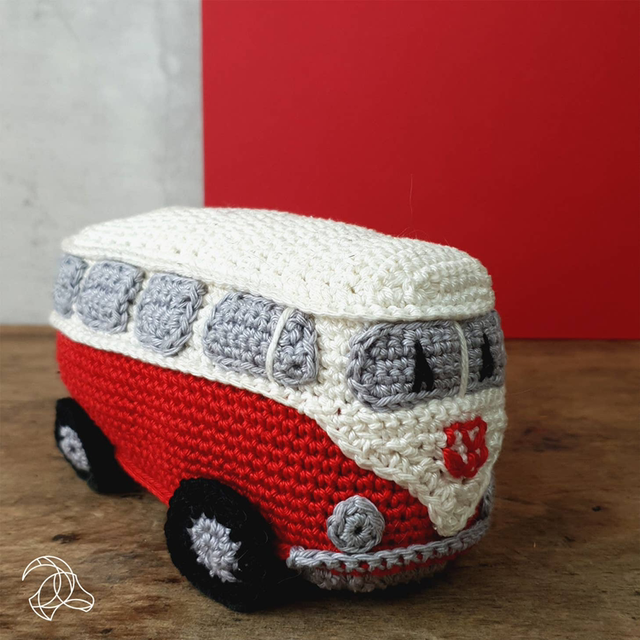 Häkelset roter VW Bus