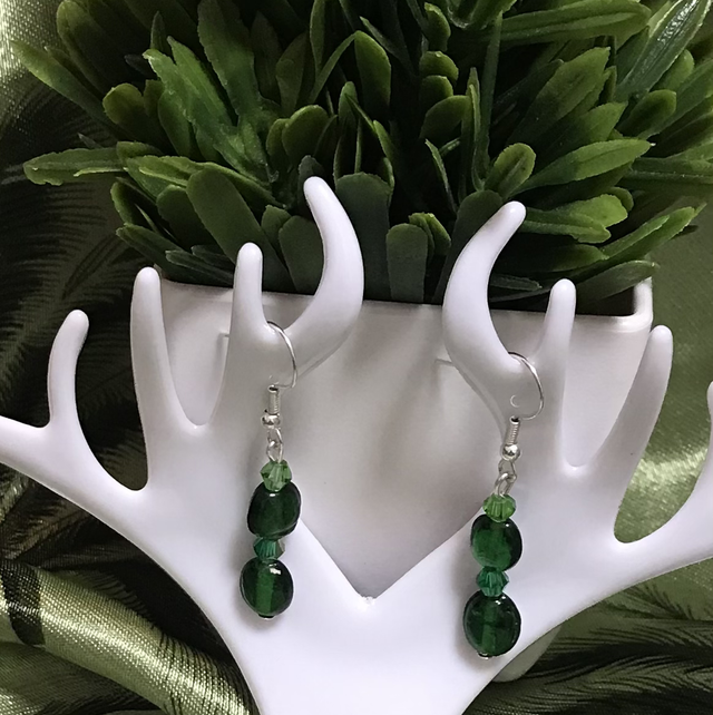 Green Dangling Earrings- GDE42